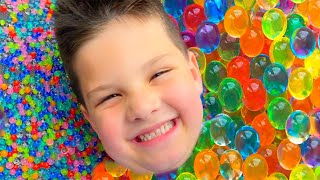 Caleb GROWS ORBEEZ with Aubrey! Giant Orbeez Balloon POPS on TRAMPOLINE! Caleb PRETEND PLAY Fun!