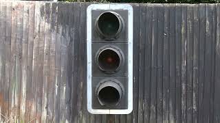 UK traffic signal flashing amber, but where is the red?