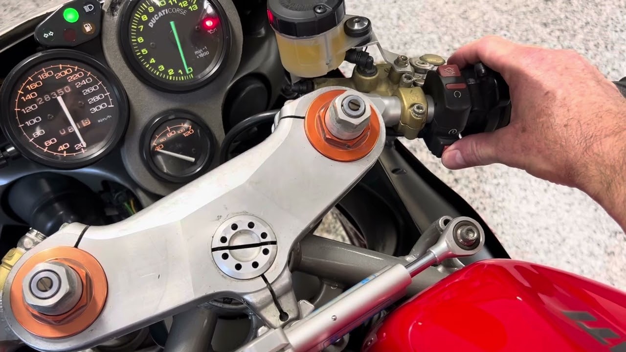 Ducati 748S. Cold start.