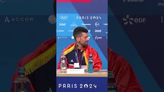 Thumbnail for Novak usred konferencije zapevao srpski hit, a onda je shvatio da je mikrofon upaljen #olympics 🥇🥰