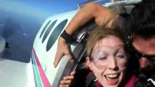 World's highest tandem skydive jumps 18,000 feet - Skydive Space Center - Unravel Travel TV