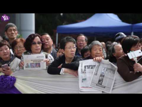 【3年前】著名越劇藝術家徐玉蘭追悼會舉行 王文娟獻書法送別
