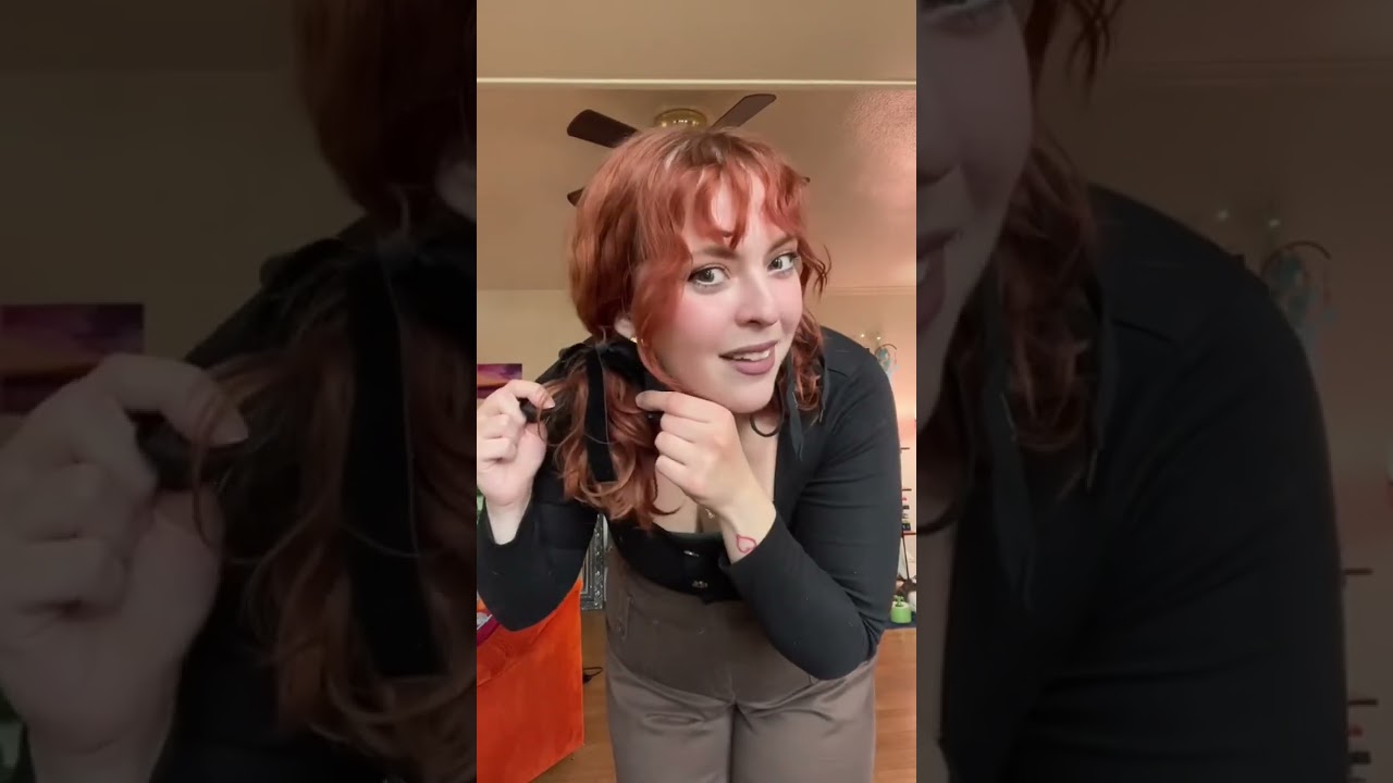 it's giving buffy the vampire slayer