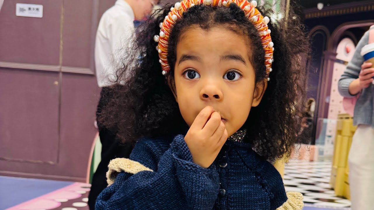 Today, Xixi said she wanted to eat spaghetti, so Mom made Nigerian-style spaghetti