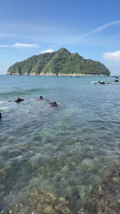 Seopseom Island. Jeju Island Seogwipo Bomok-dong #Seopseom Island #Jeju Seopseom Island #jejuisla...