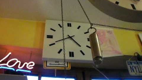 Radio controlled slave clock