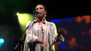 Video thumbnail of "Y'akoto - Without You (Live in Detmold 2012)"