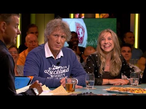 Jackie Groenen corrigeert