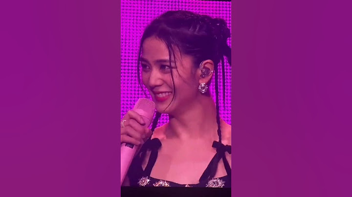 Jisoo really did the hairstyle of that little blink 😍😍
