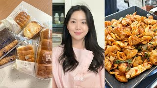 빵순이VLOG | 한입이라도 디테일하게 먹고싶은데요 | 파리바게트 빵먹방 | 청약당첨된 새집 하자보수 하러가는 날 | 돼지곱창에 볶음밥까지 긁어먹는 하루 | 베스킨라빈스 신상 강추