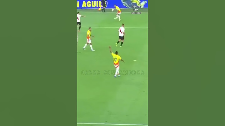 ENORME BLOOPER DE RENZO GARCÉS CASI GENERA EL GOL DE COLOMBIA