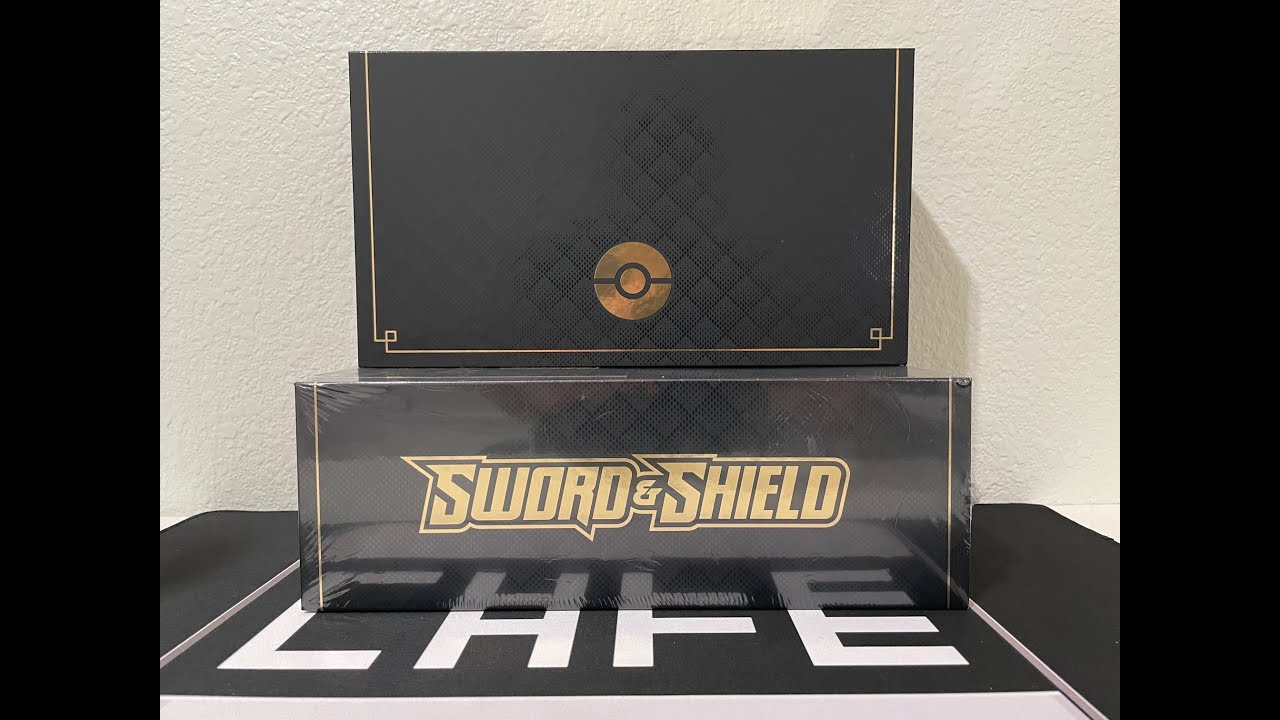 Pokémon Ultra Premium Collection Zacian & Zamazenta Box Opening