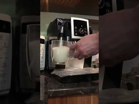 Delonghi ECAM 23.210 приготовление лате, капучино
