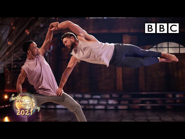 John Whaite and Johannes Radebe dance Couple's Choice to Hometown Glory by Adele ✨ BBC Strictly 2021 class=