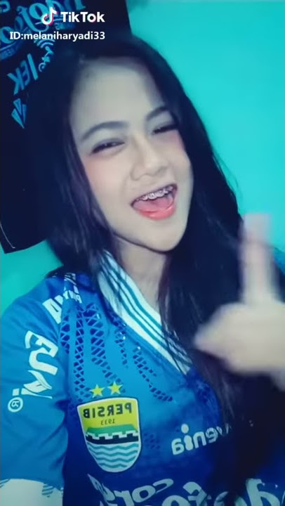 Duh Cewe Cantik Aja penggermar PERSIB BANDUNG Cewe nya enak nih...