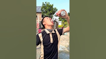 Bursting Water Balloons Filled With Soda! 😲 Sweet Surprise Inside! #viralvideo #shorts