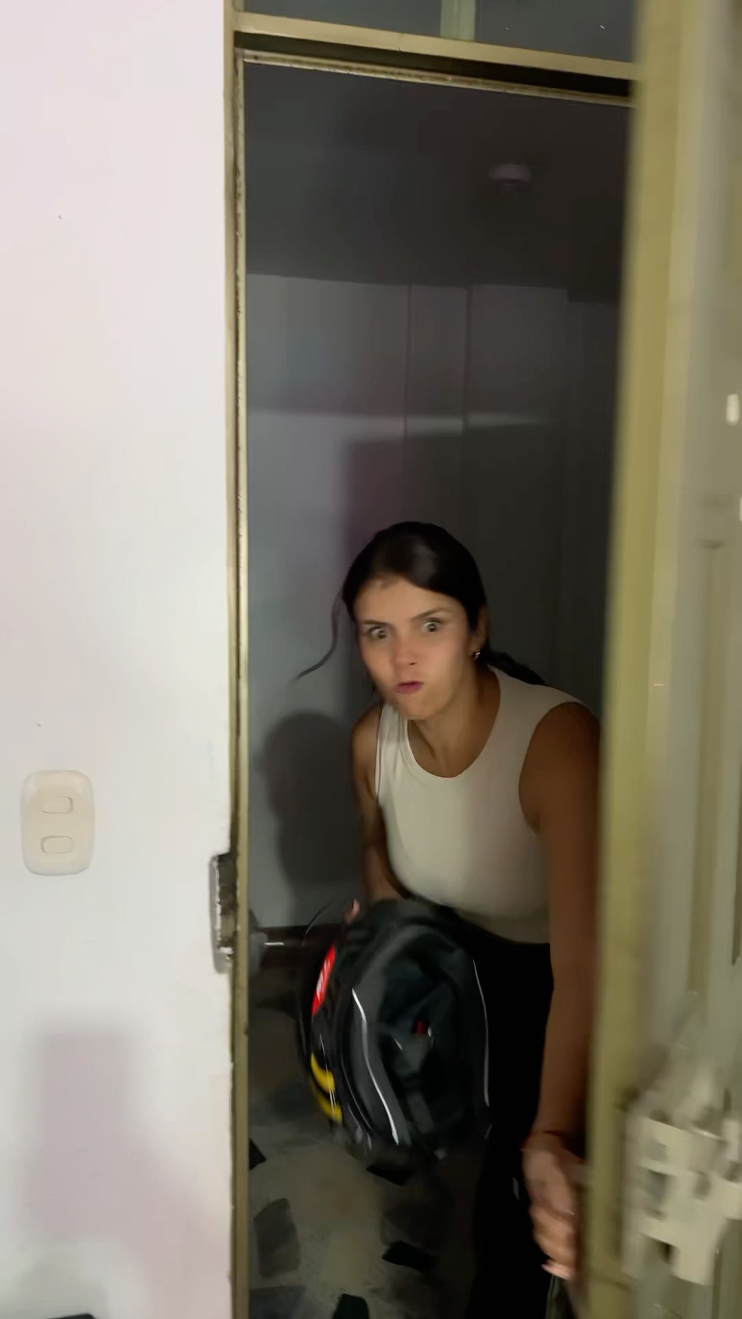 QUE NO ME VAS ABRIR?? #humor #cosasdefamilia #comedia #shortviral