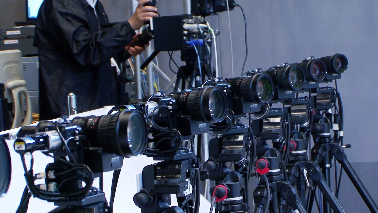 Multiviewpoint robotic camera system creates real 'bullet time' slow