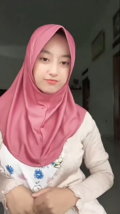 Cewek Goyang Tiktok! Jilbab Pink. #tiktok #goyangtiktok #goyang #shorts