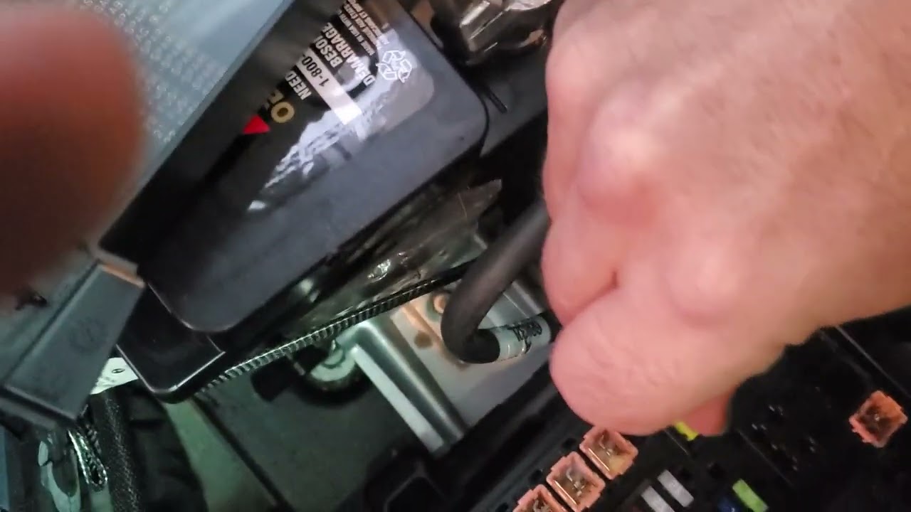 changing the cigarette lighter fuse on a 2013 chrysler 300