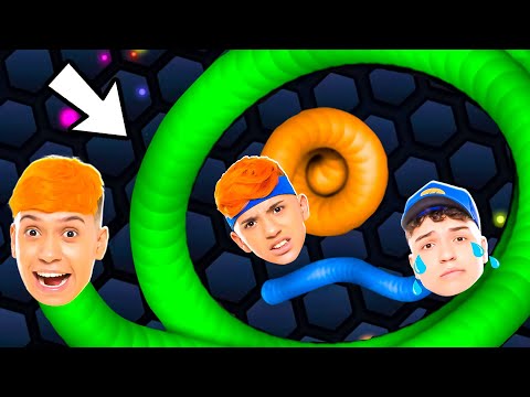 VIRAMOS COBRAS GIGANTES NO ROBLOX!! (Slither.io)