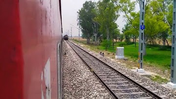 11057 - Amritsar Express    LDH Alco loudly honking
