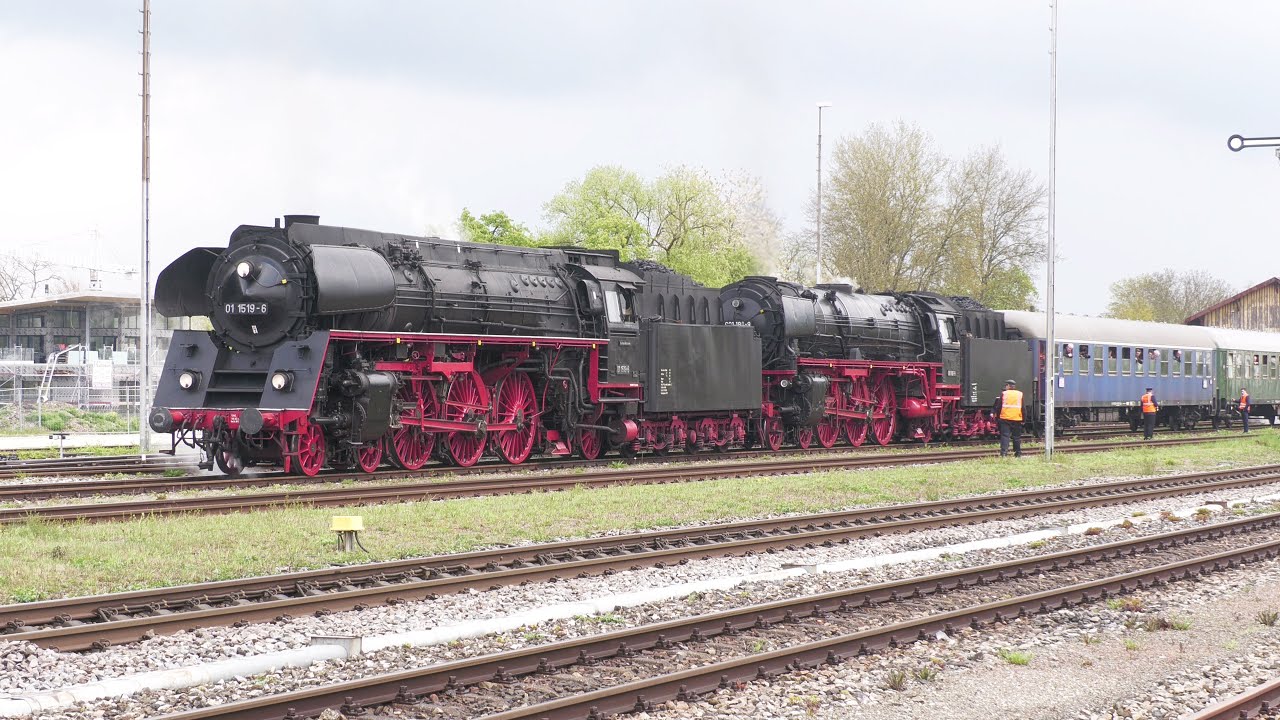 Ost trifft West: Mit zwei Dampfloks der Baureihe 01 an das Schwäbische Meer (30. April 2022)