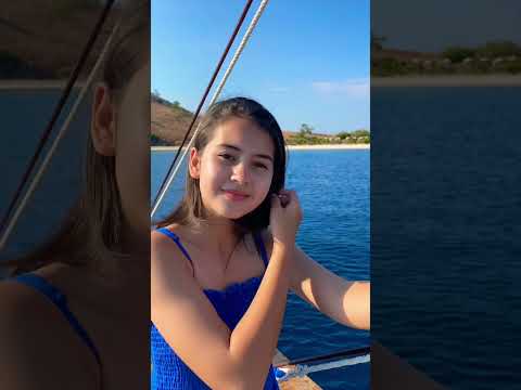 sandrinna michelle labuan bajo #labuanbajo #sandrinnamichelle