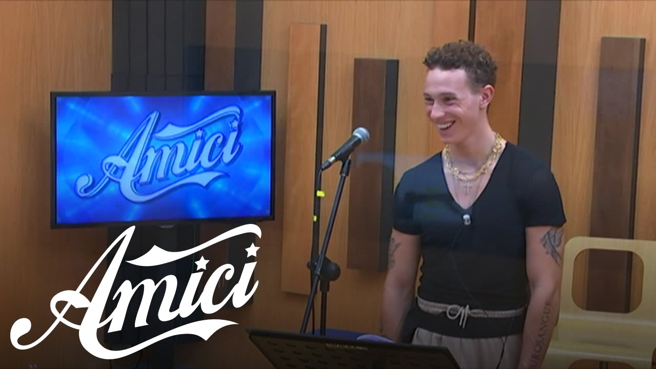 Amici 22 - La passione di Wax