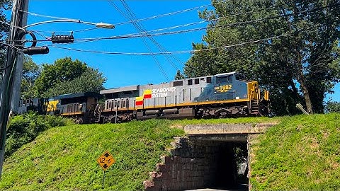 CSX I032-26 with CSX 1982 “Seaboard System” Heritage Unit Leading