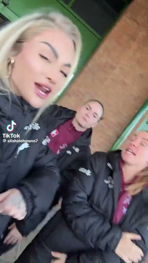 Hahahahaha #hoodnews #alishalehmann #glorilla #rap #soccerplayer #shortvideo #omg #how #wow #yummy