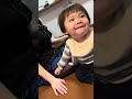 ベルトが気になる息子👶