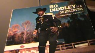 Watch Bo Diddley Doing The Crawdaddy video