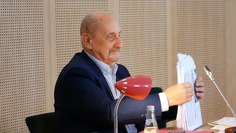 Gawęda prof. Edwarda Balcerzana pt. "Na odwrocie wyklejanek. Od Szymborskiej do Wisławy"