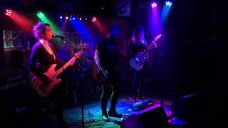 Flatwaves - "Spit Avalanche" (live) 12/14/2019