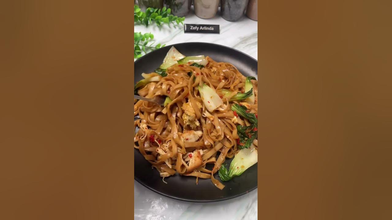 Kwetiau kering yummy, resepp lengkap di Channel @zefyarlinda-bd001  ya #food #cooking