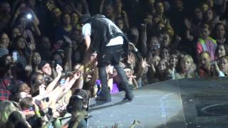 Justin Bieber Beauty and a Beat Live Montreal 2012 HD 1080P