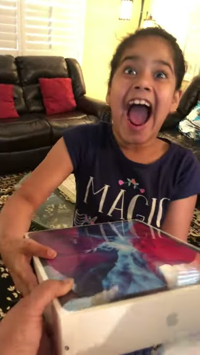 Gift an iPad Pro to my daughter .Her reaction is priceless 😍🧿🥰