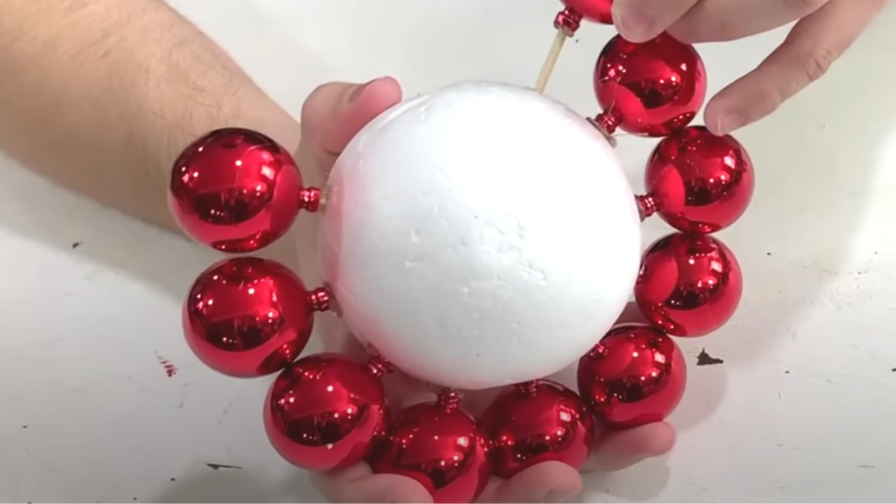 Oversized Mistletoe Balls of STYROFOAM™ Brand Foam - How to Nest for Less™