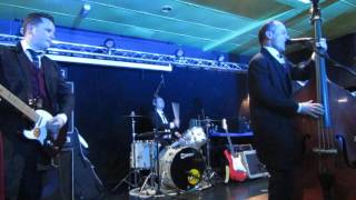 The Fireballs Uk & Andy Wren - Do You Feel The Same Way Too