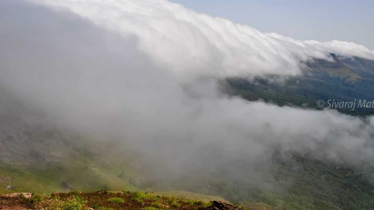 Devirammana betta Peak - Misty Mountains