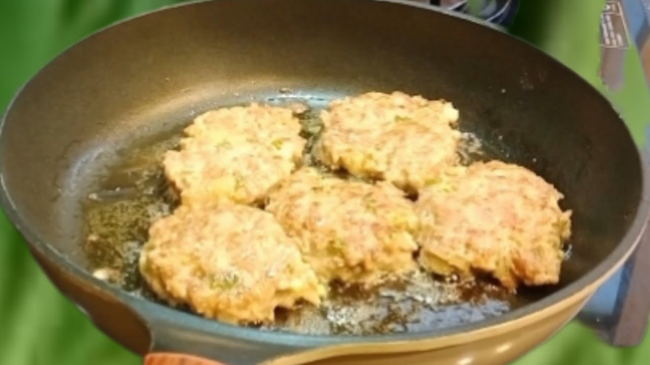 Oseng jamur bawang Bombay goreng perkedel daging & kulup an  sayur  sawi pait
