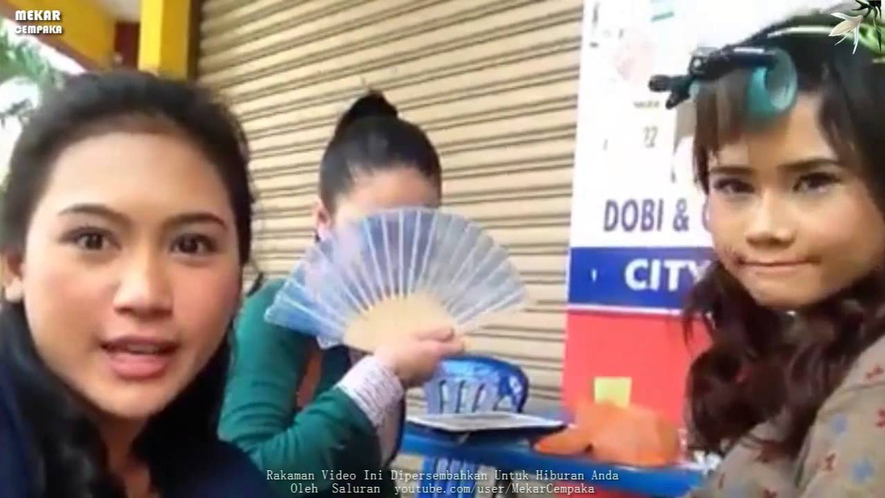 Erin Malek Emma Maembong Fify Azmi Muahhh Di Batu Cave By Mekar Cempaka