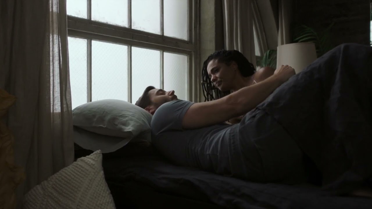 New Amsterdam 4x03 / Kissing Scenes — Max and Helen (Ryan Eggold and Freema Agyeman)