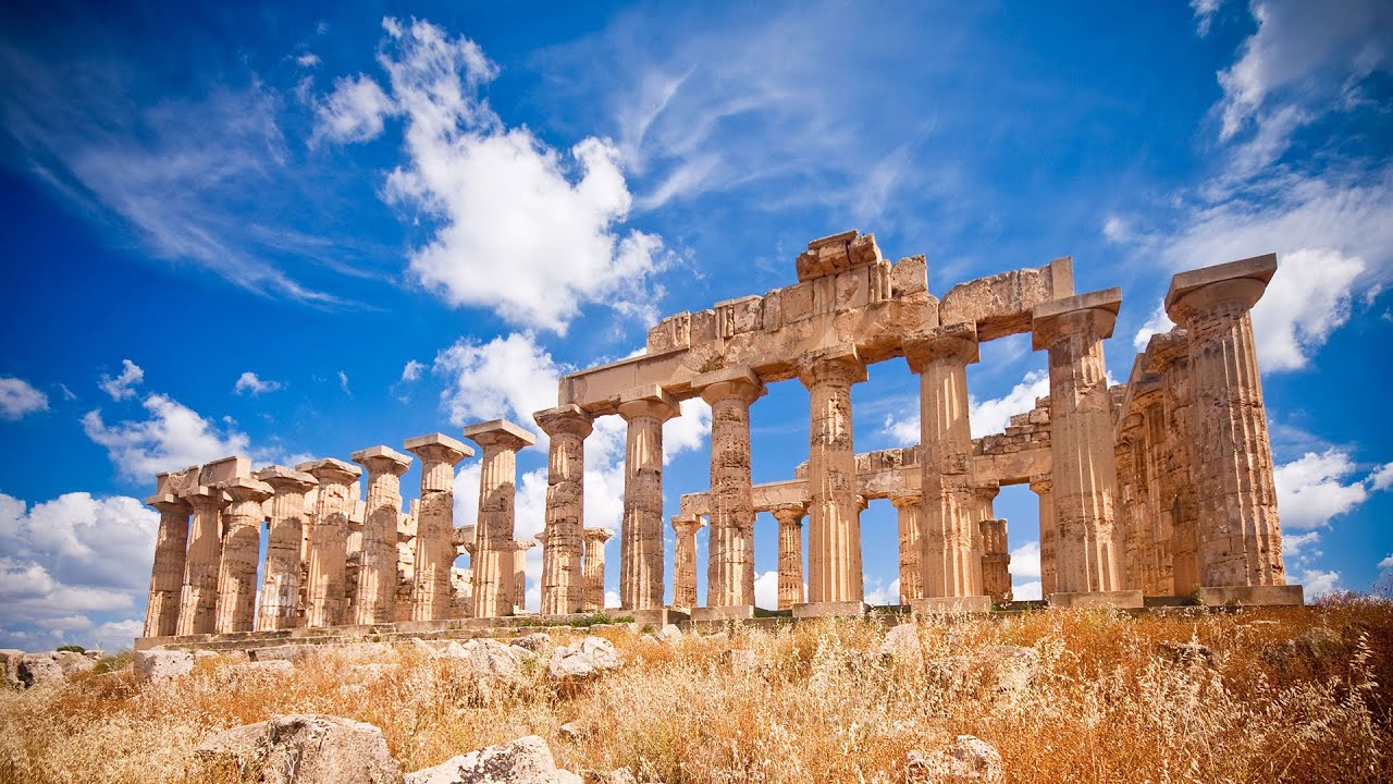 Gods, Heroes and Monsters - Thrilling Tales from Greek Mythology by Russell Lee