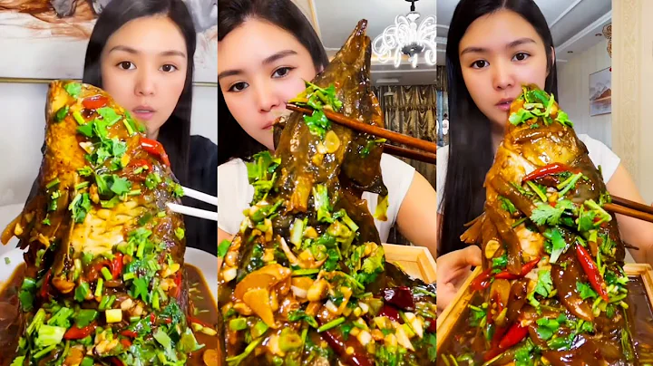 Chinese Food Mukbang: Enjoying Fish Head Curry with Spicy Seafood and ASMR Eating Sounds