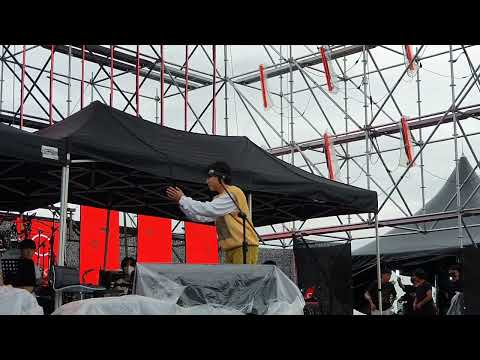 2022.09.04. 스텝분들 챙기는 예의바른 무진이 사실 볼륨 페달 해 달라고 쪼름😁