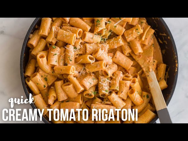 Creamy Tomato Rigatoni Pasta : ready in 25 minutes! | The Recipe Rebel class=