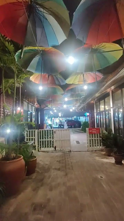 The way to restaurant of SANDY BEACH RESORT look like this at night.
