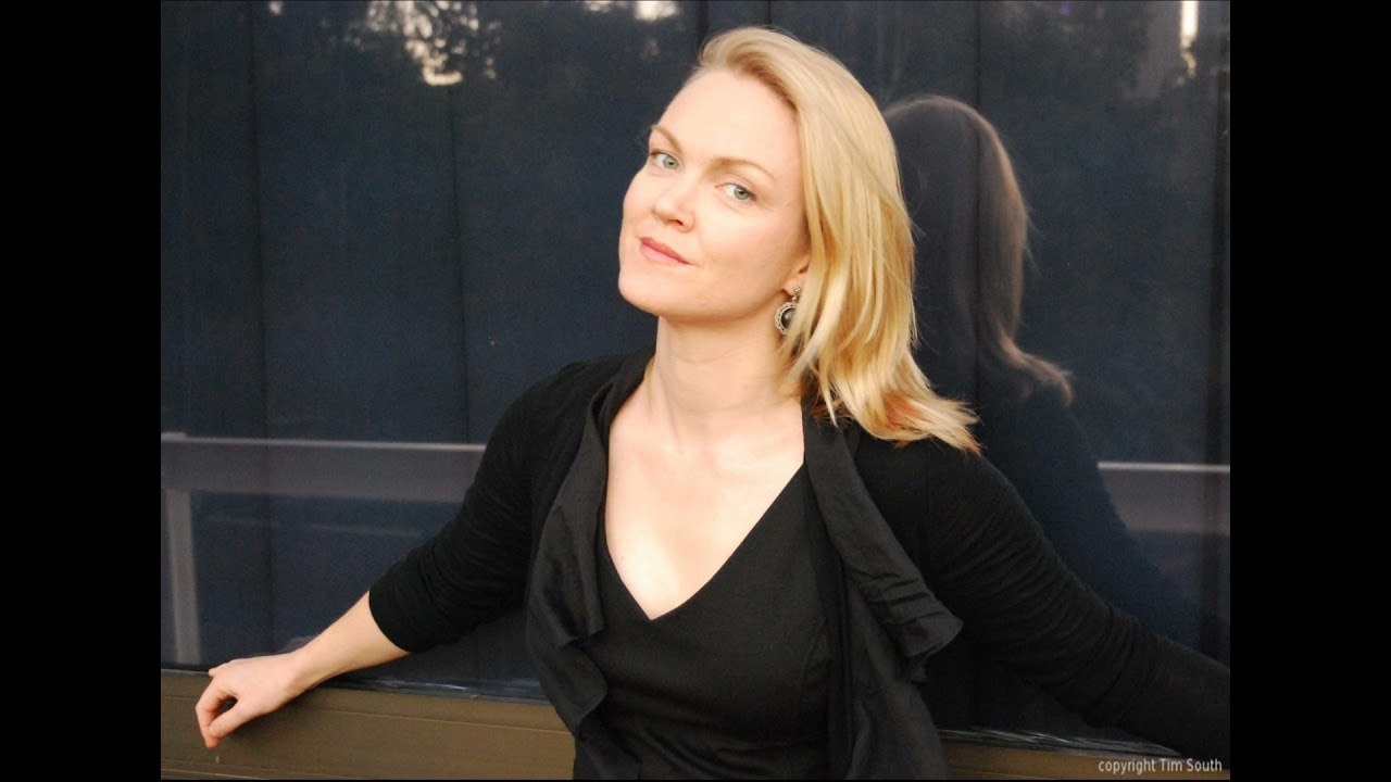 Caitlin Hulcup & Michael Dewis -"This heart that I give you" COSÌ FAN TUTTE (Mozart) 2003